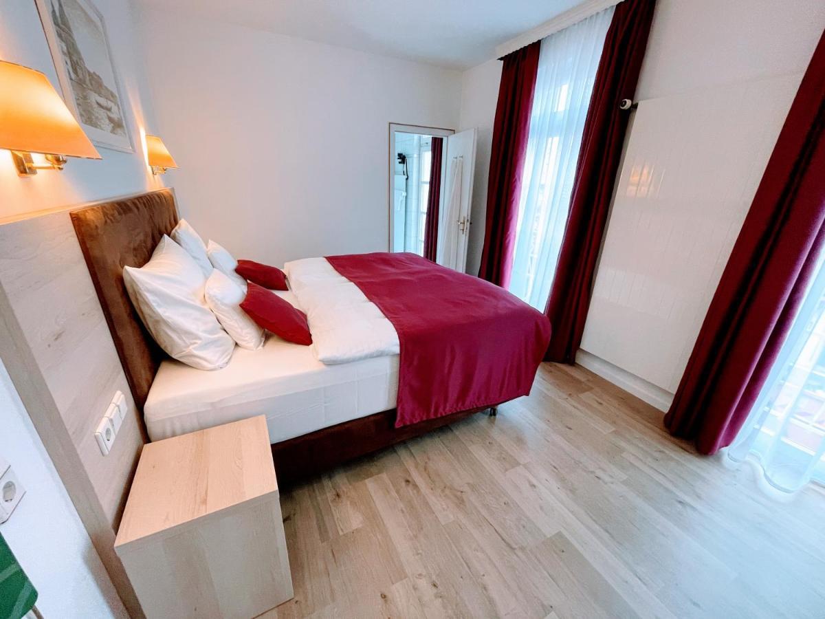 Das Hotel Krone Кёнигсвинтер Экстерьер фото
